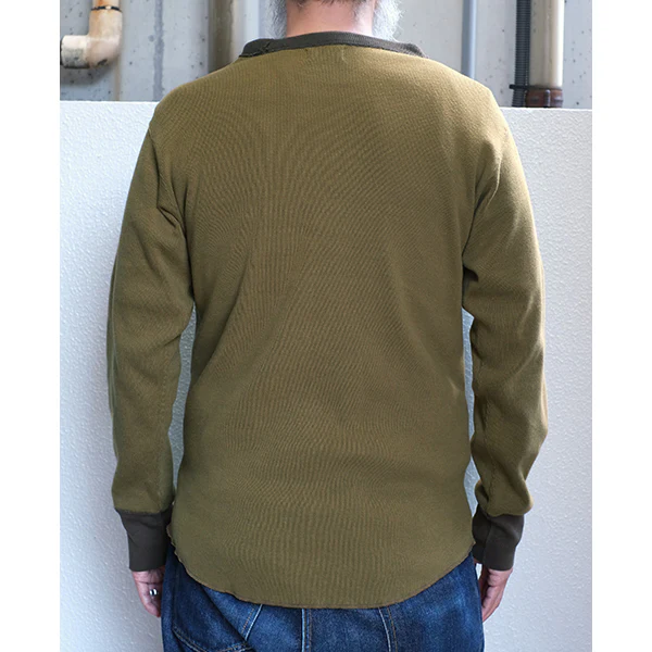 CREW NECK TYPE LONG SLEEVE UNDER WEAR / U.S. NAVY CV-17 USS BUNKER HILL - Image 2
