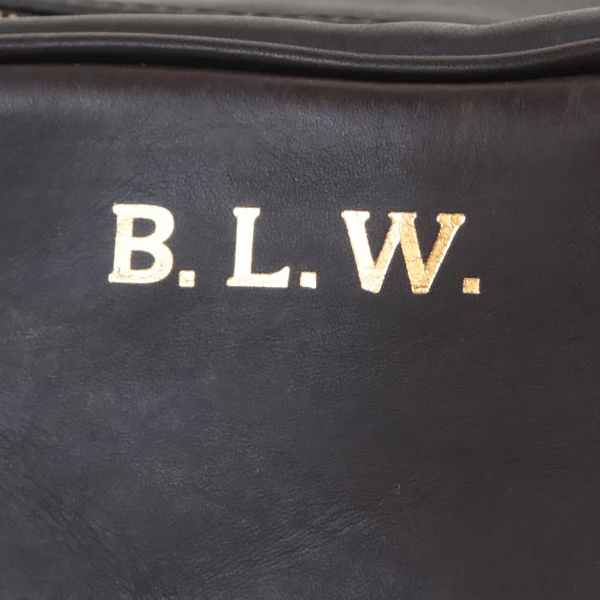 LEATHER WANDER SHOULDER BAG / BLACK VINTAGE FINISH - Image 7