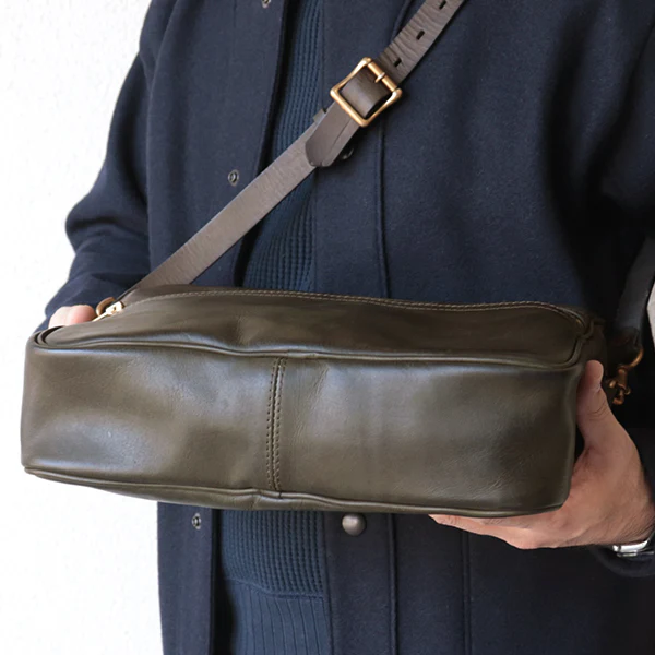 LEATHER WANDER SHOULDER BAG / OLIVE VINTAGE FINISH - Image 13