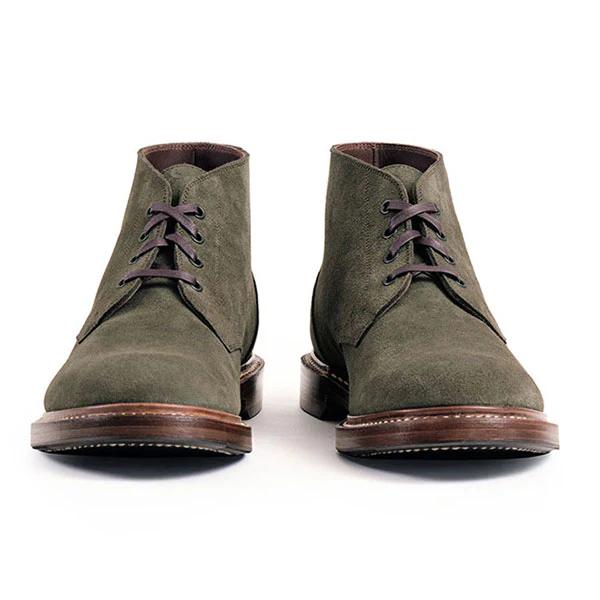 THE STEADFAST CHUKKA BOOTS / JAPANESE SUEDE / OLIVE - Image 2